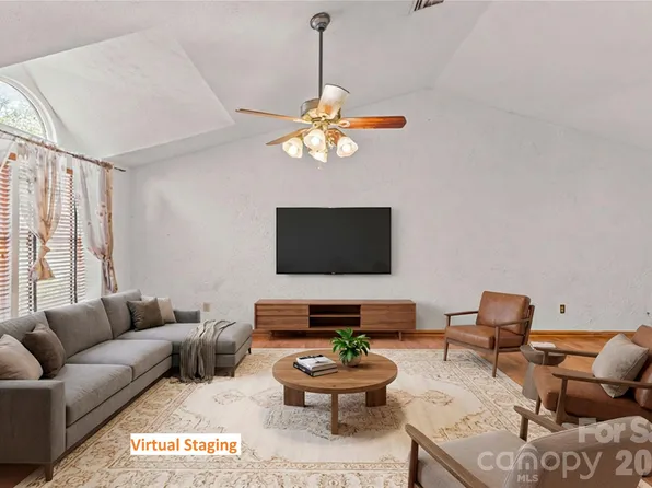 11826 Merriweather Dr, Charlotte, NC 28273