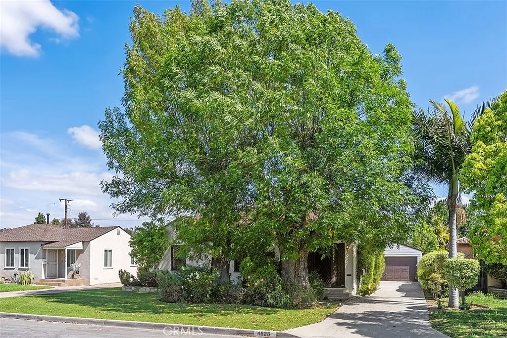 4826 Pepperwood Ave photo 1