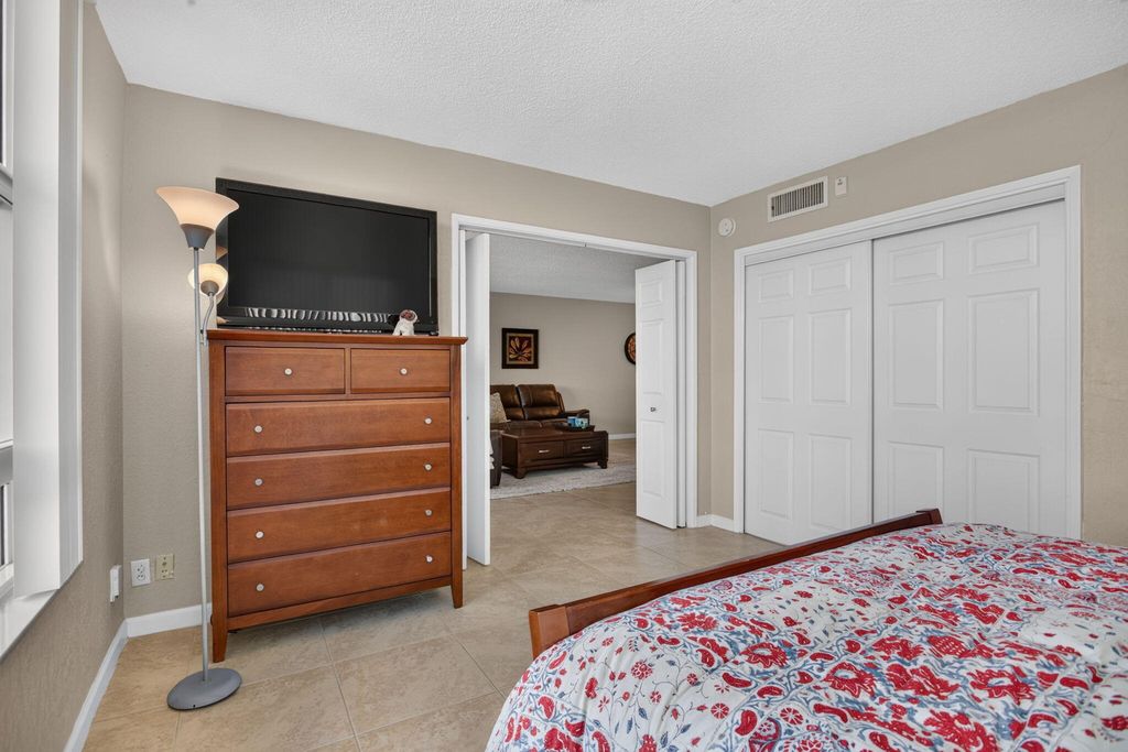 2671 S COURSE Drive #710, photo 8