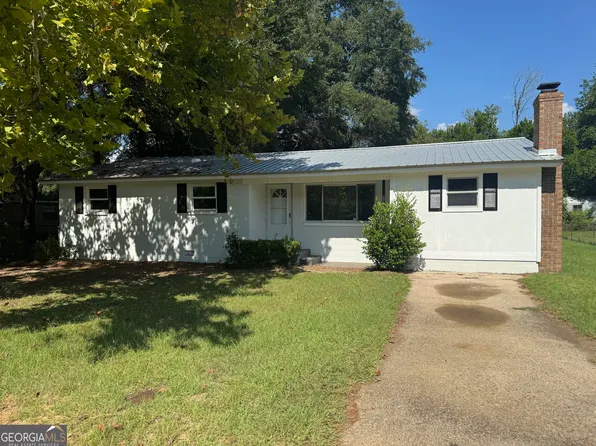 110 Pinecone Dr, East Dublin, GA 31027