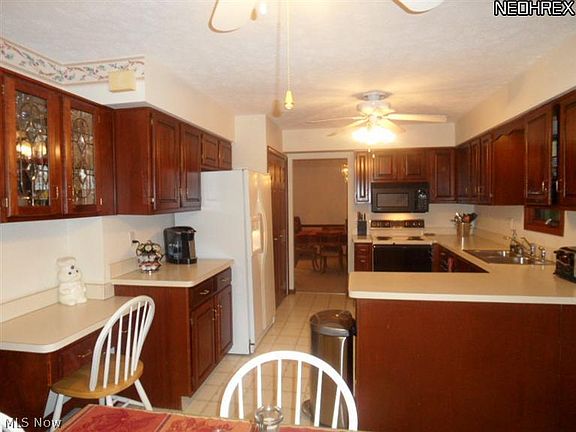 4th image of 21835 Jonathan Dr