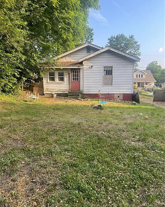 2nd image of 112 Briggs Pl Unit A