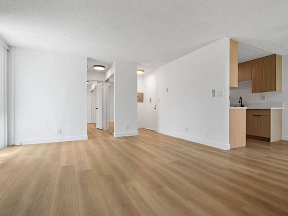 3rd image of 5403 W 8th St APT 202