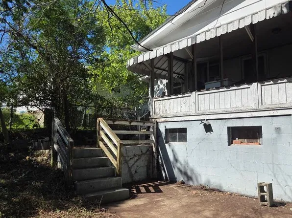 515 10th St, Catlettsburg, KY 41129