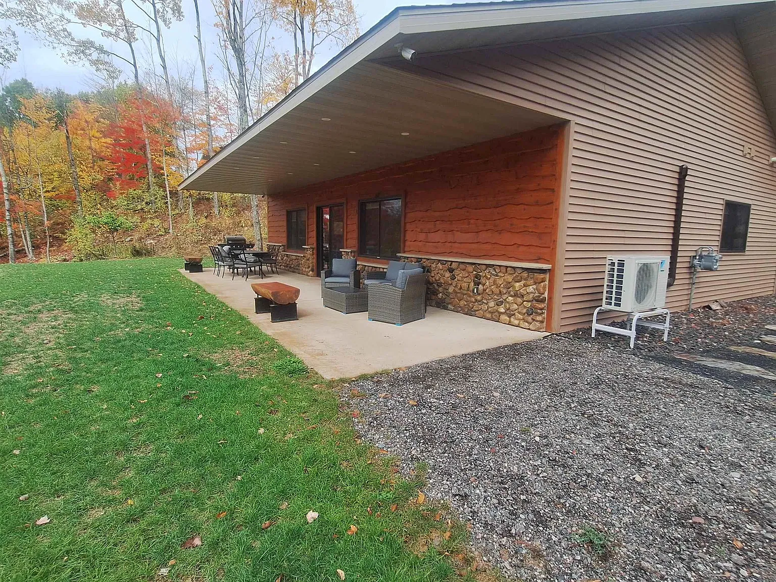 2 bed, 2.0 bath, 1260 sqft, $2,000 — Photo 3