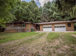 15255 Crowl St SE, Minerva, OH 44657