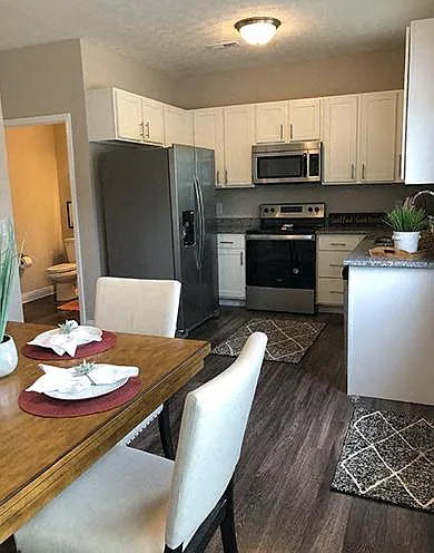 Brookefield — Photo 2