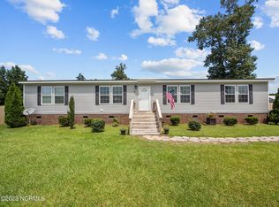201 Mewborn Dr, Beulaville, NC 28518