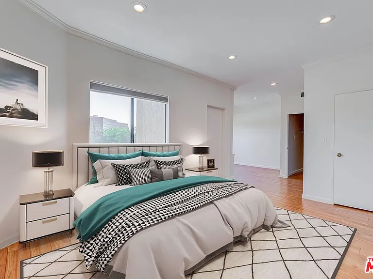 832 Palm Ave #305 — Photo 15