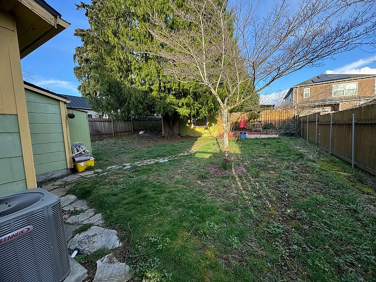 2216 SE 43rd Ave — Photo 22