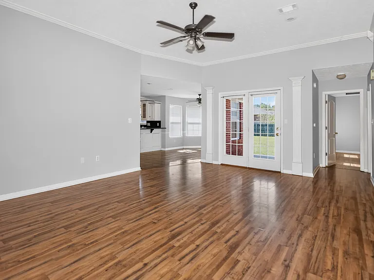 2205 Landover Trl — Photo 3