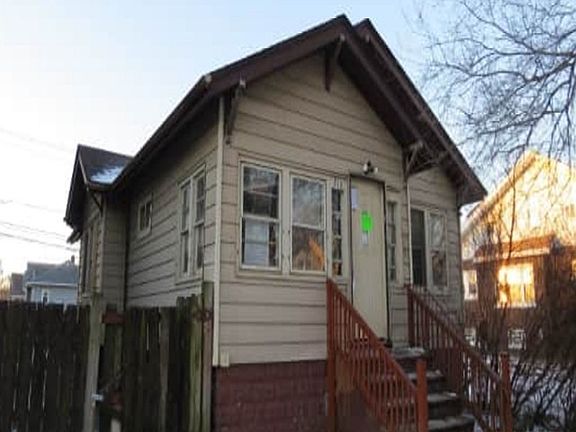 3rd image of 213 157th St