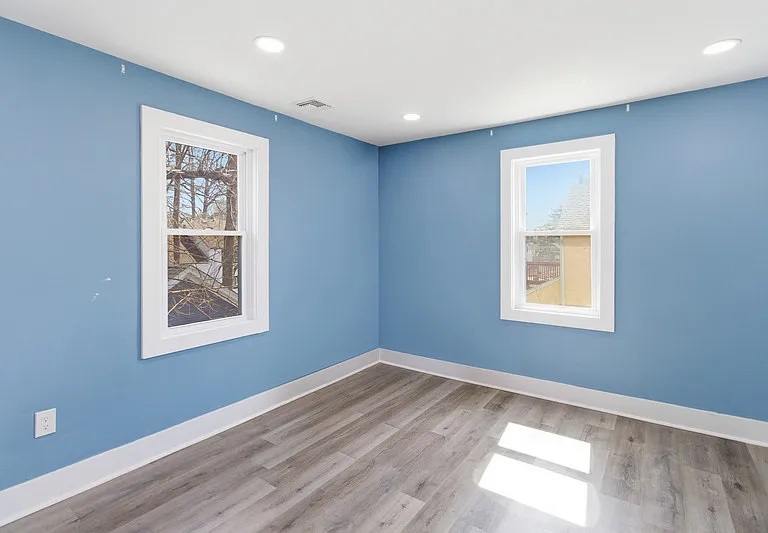 925 Plainfield Ave — Photo 12