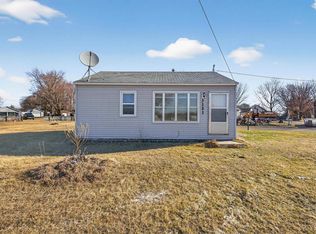 3121 Gilbertville Rd, Waterloo, IA 50707