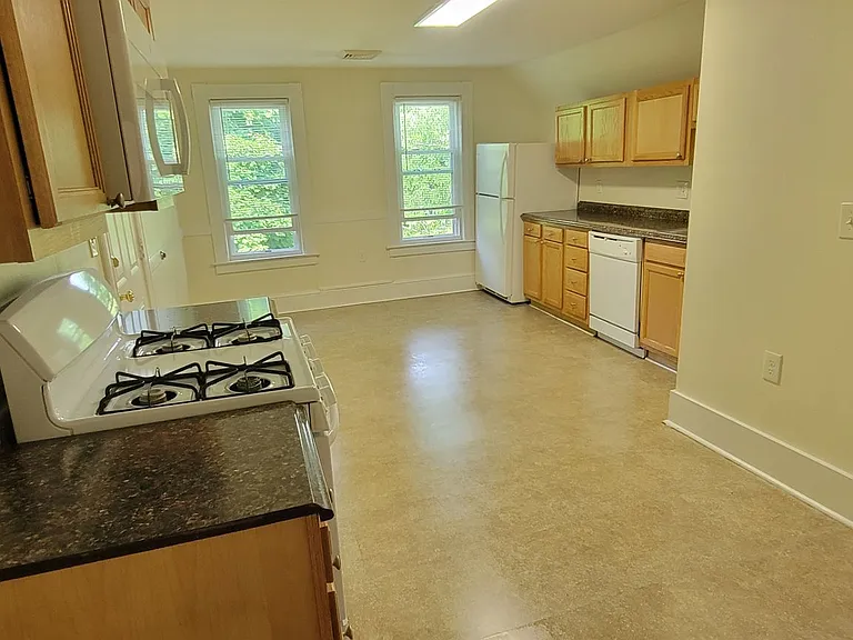 20-22 Denton Cir — Photo 14
