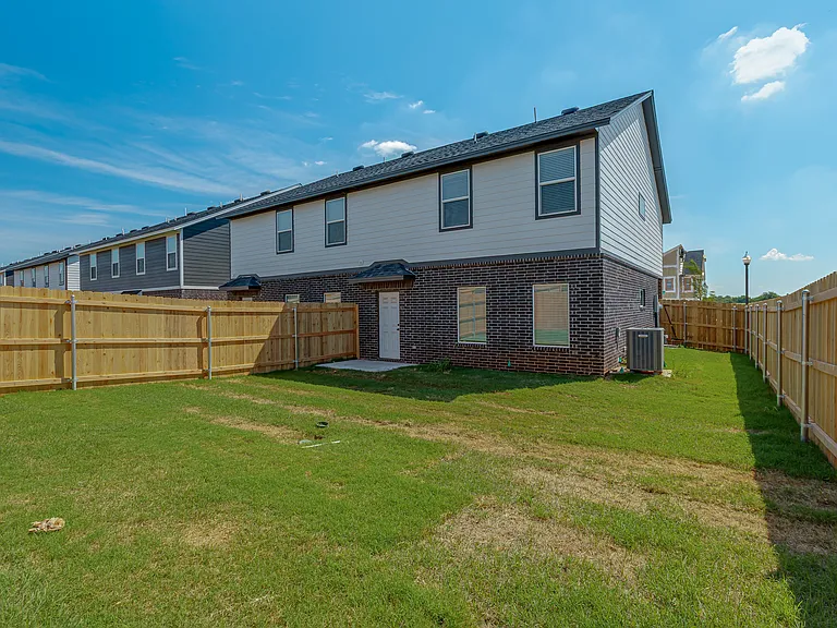 19602 Horseshoe Ave — Photo 2