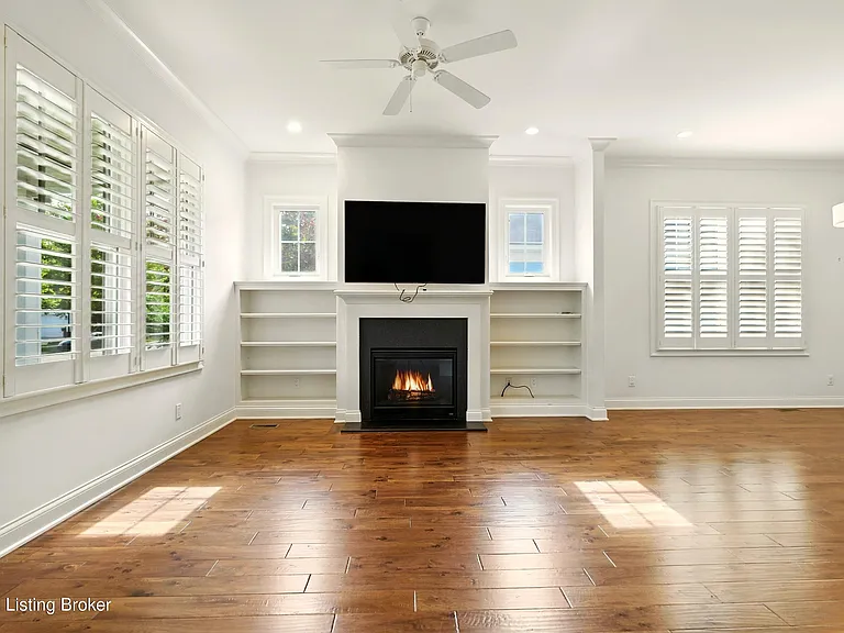 8707 Featherbell Blvd — Photo 7