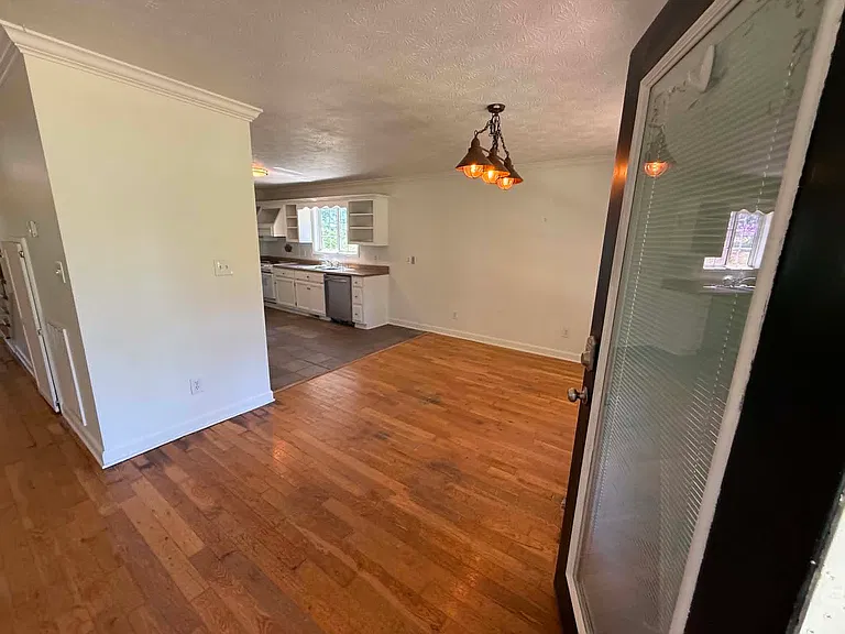 6660 Mooresville Rd — Photo 14