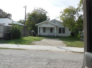 209 W Schulz St, Marion, TX 78124