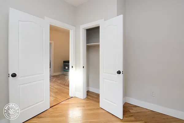 Rented by MySpaceNYC | media 3