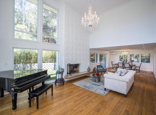 733 Chateau Dr, Hillsborough, CA 94010