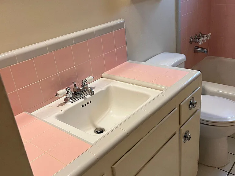 4239 E Flower St — Photo 32