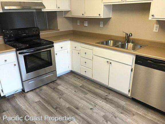 4th image of 2626 Marigold Ln APT 11