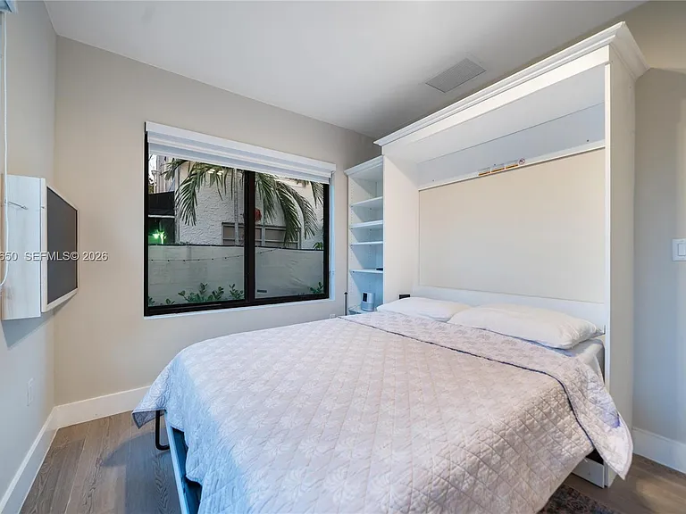 1663 SW 13th St — Photo 49