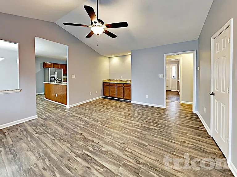 7226 Amarillo Dr — Photo 4