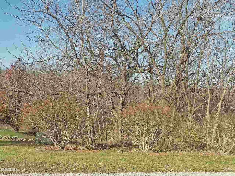 2nd image of 13 Wedgewood Dr