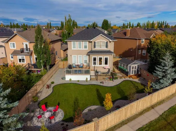 106 NW Evergreen Cmn SW, Calgary, AB T2Y 4N7