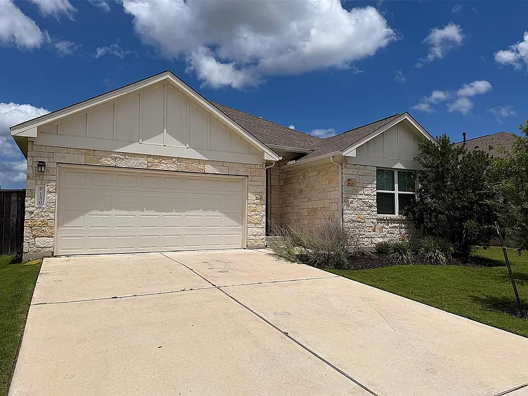 150 Patrick Herndon Dr — Photo 1