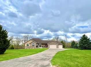 28561 Coyote Ct, Red Wing, MN 55066