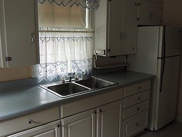 3rd image of 835 Richmond St