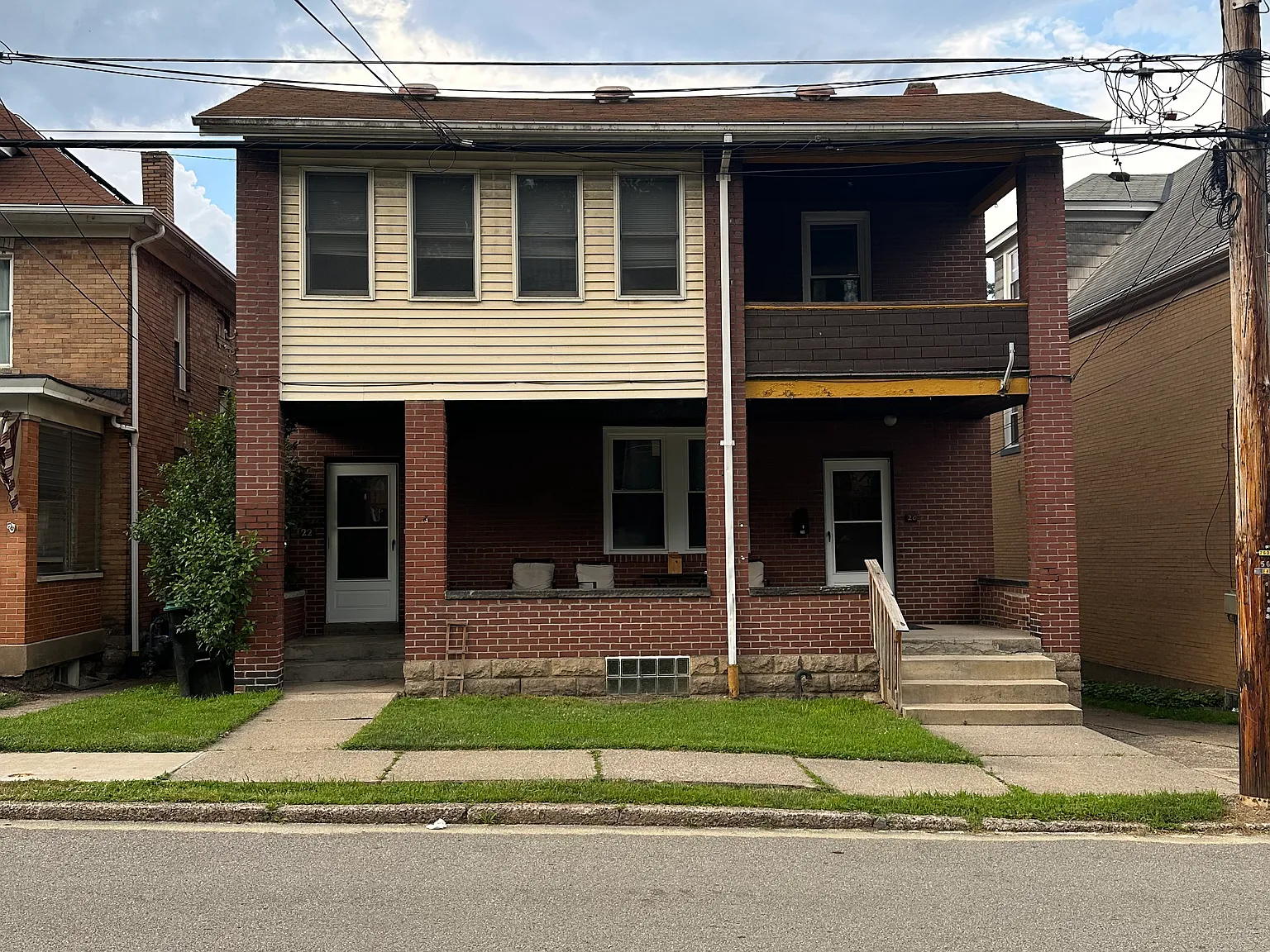 22 Maplewood St — Photo 1