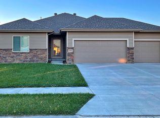 4002 N 191st St, Elkhorn, NE 68022
