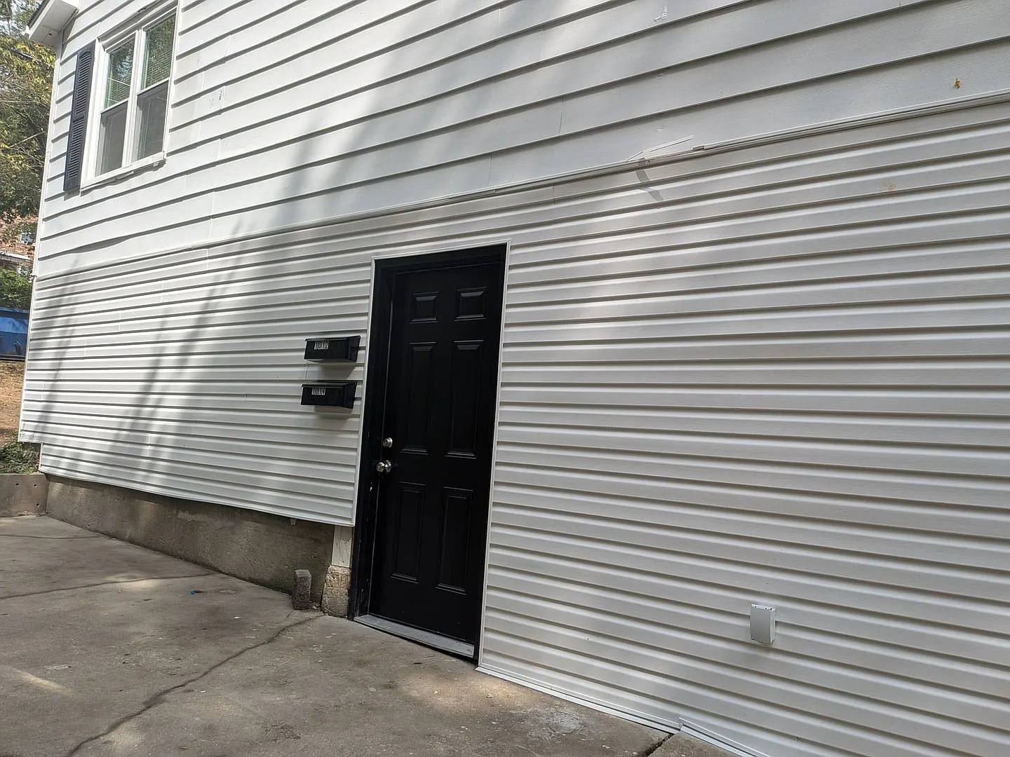 1012 Capitol — Photo 3