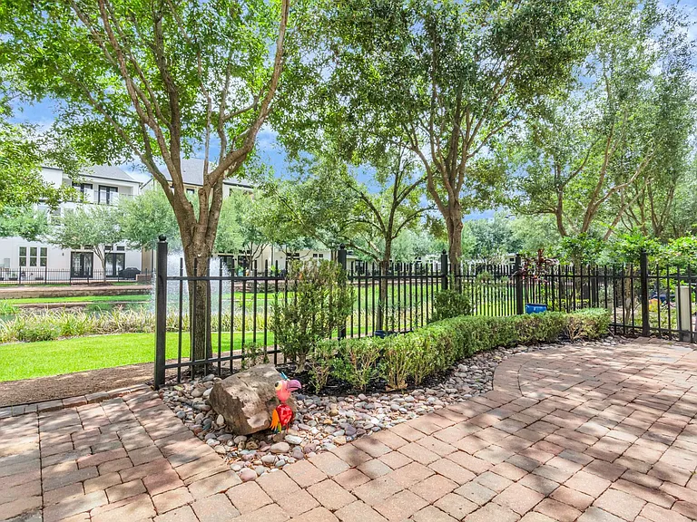 1716 Upland Lakes — Photo 47