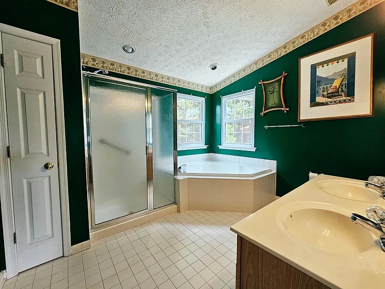 58 Bremer Dr — Photo 16