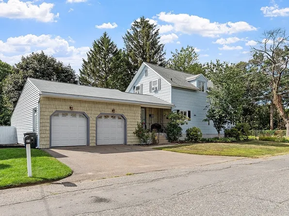 89 Benjamin St, Leominster, MA 01453