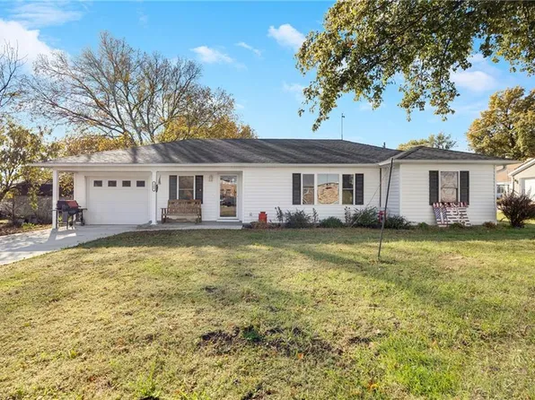 208 W 3rd St, Alma, MO 64001