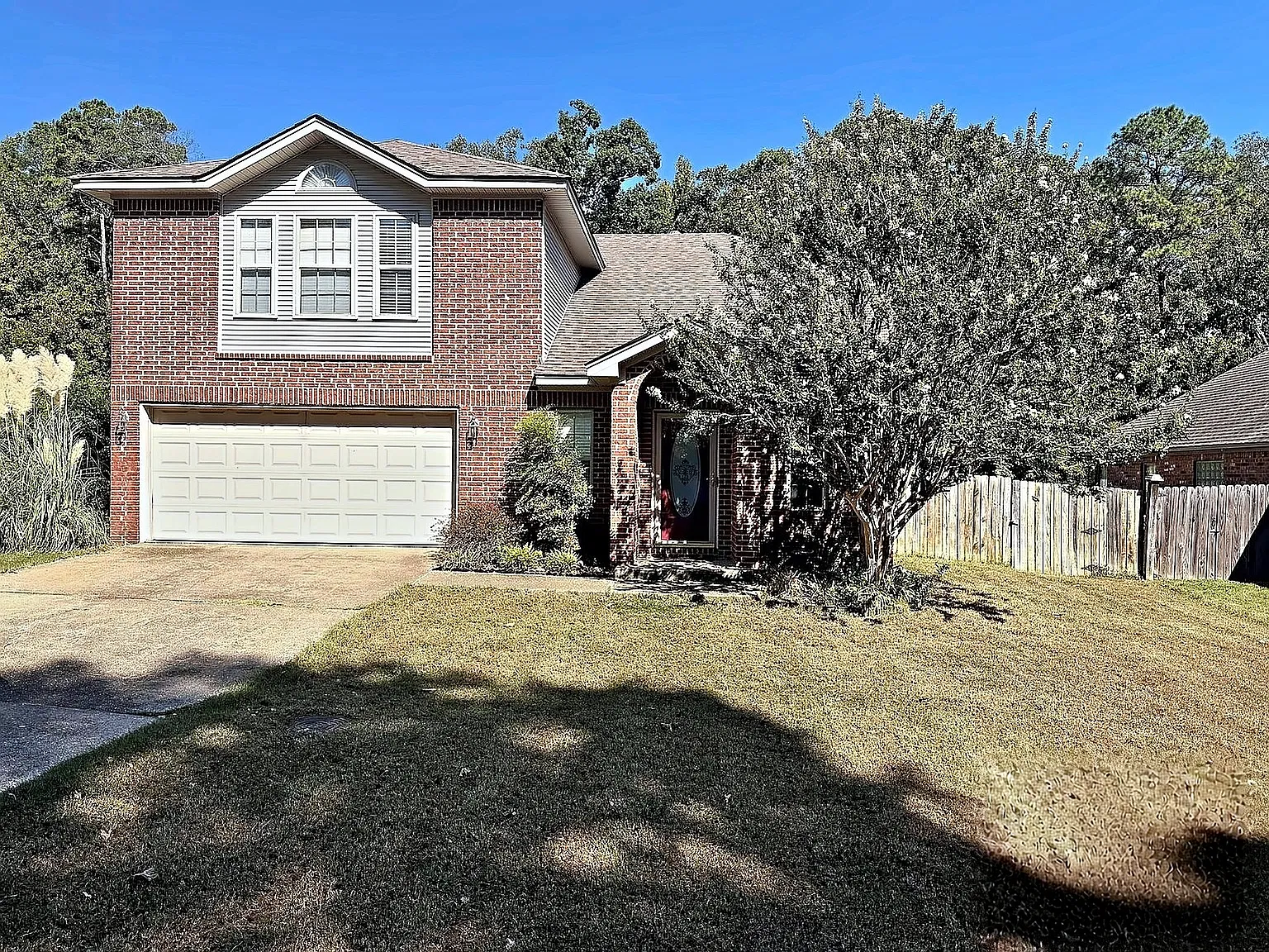 4 bed, 3.5 bath, 2927 sqft, $2,495 — Photo 1