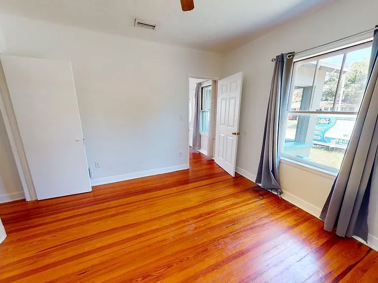 318 Braddock Ave #1 — Photo 12