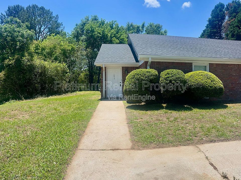 1st image of 1614 Riverside Trl NE