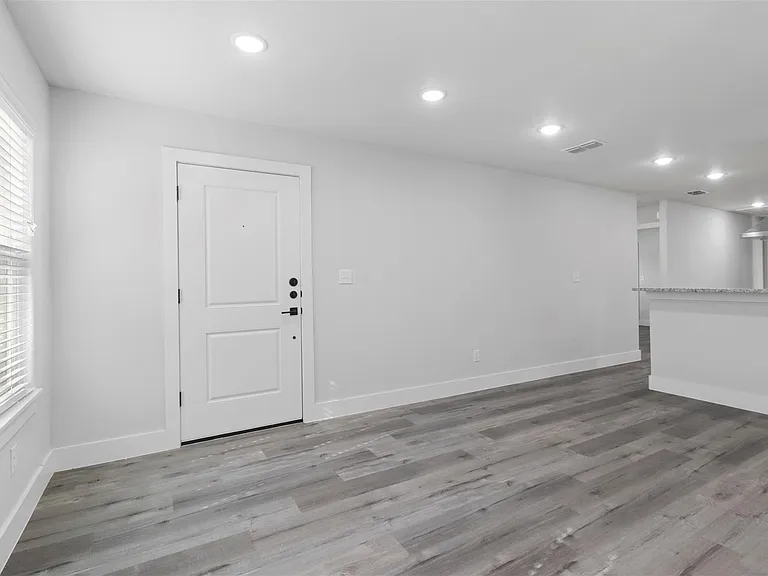 514 N Rusk Ave #516 — Photo 2