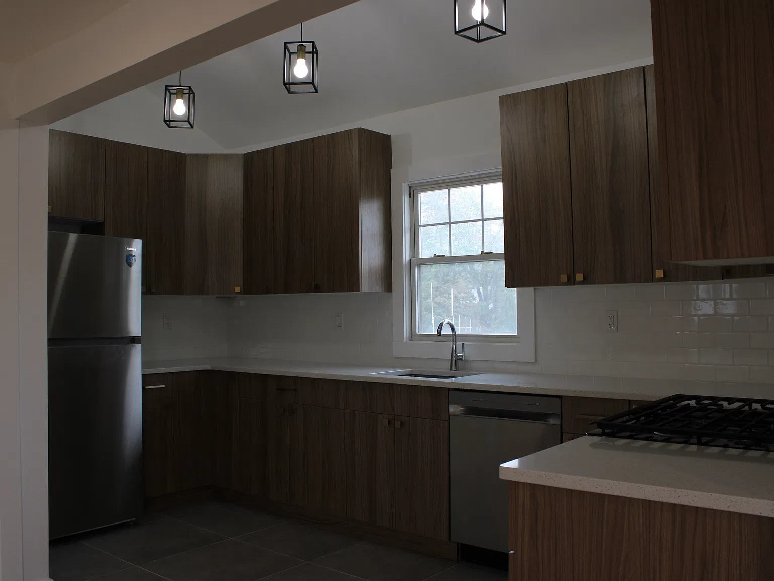3 bed, 1300 sqft, $3,600 — Photo 3