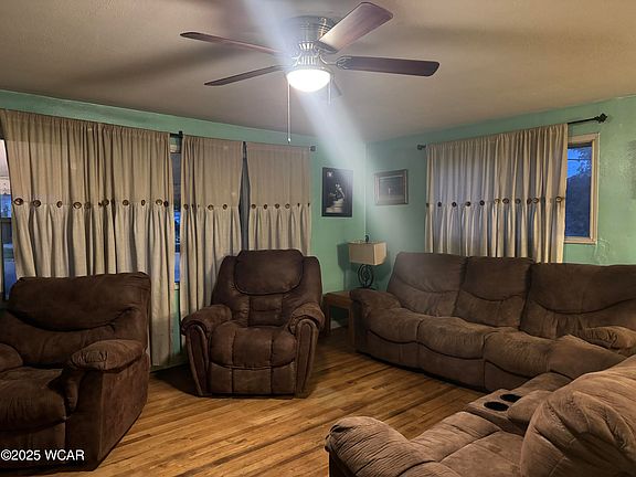 3rd image of 428 Superior St