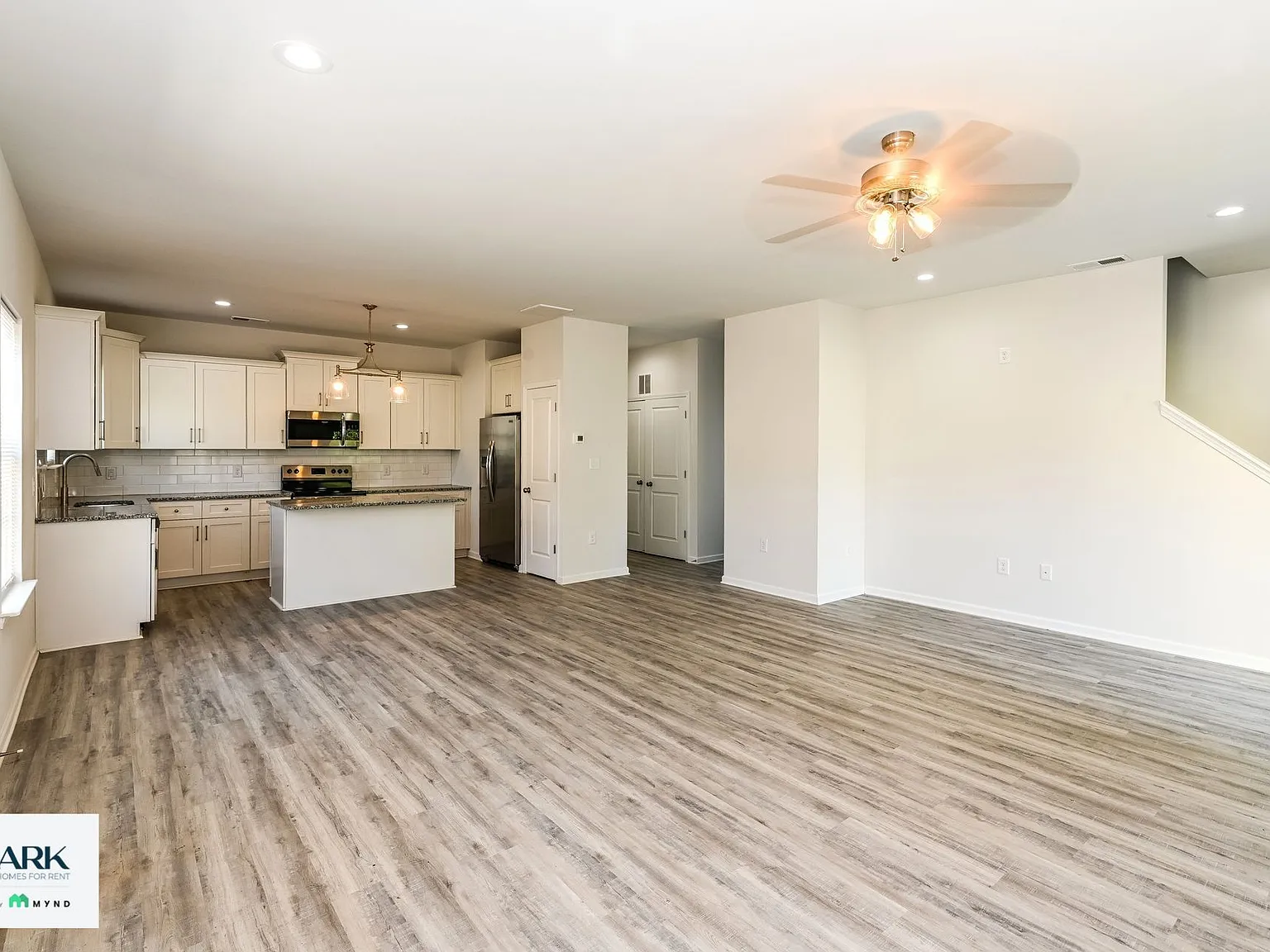 3 bed, 3.0 bath, 1431 sqft, $1,950 — Photo 3