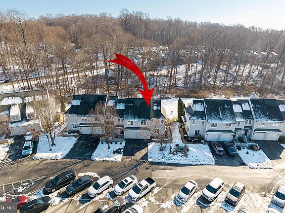 4th image of 125 W Thomas Ct