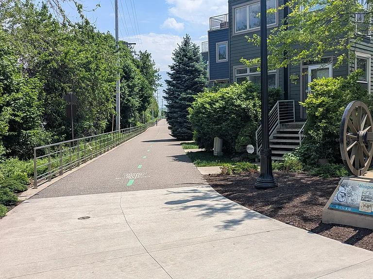 2250 W 7th St — Photo 31